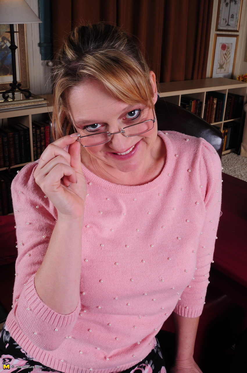 Lovely teacher - XXX Dessert - Picture 1