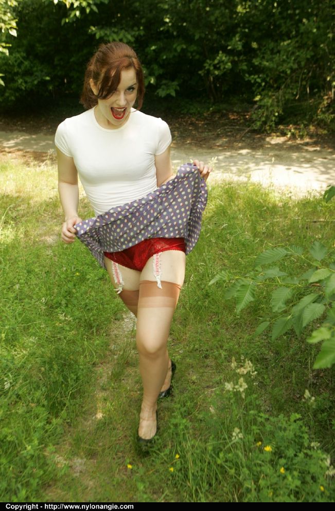 Pretty busty mom - XXX Dessert - Picture 3