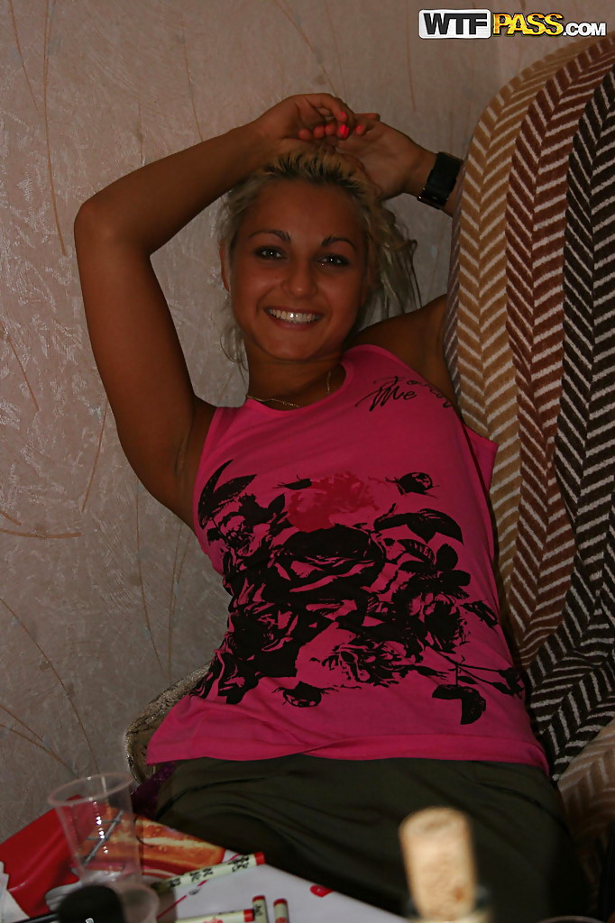 Seductive blonde teen babe - XXXonXXX - Pic 15