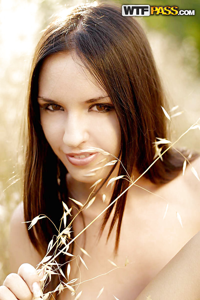 Adorable sexy long legs - XXXonXXX - Pic 7