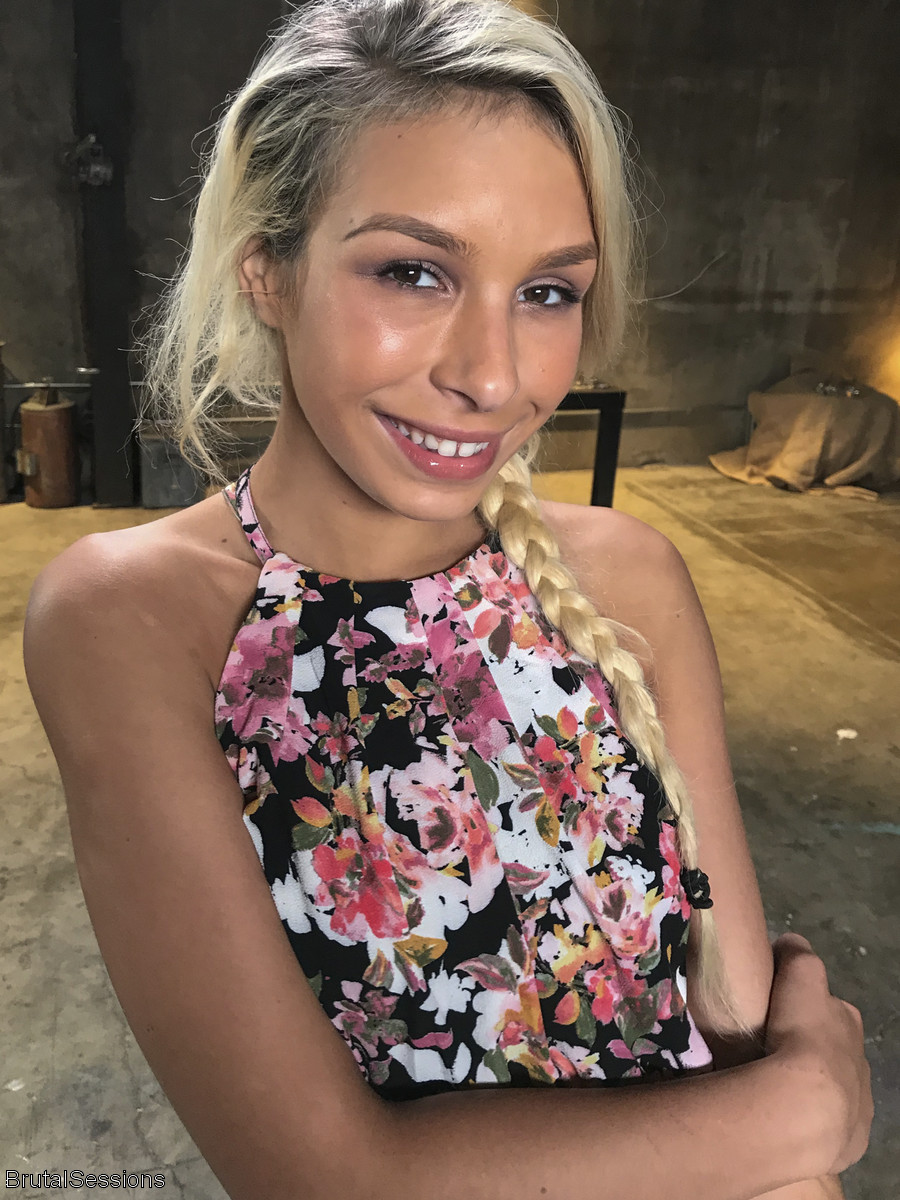 Athletic desperate blonde fucked hard - XXX Dessert - Picture 14