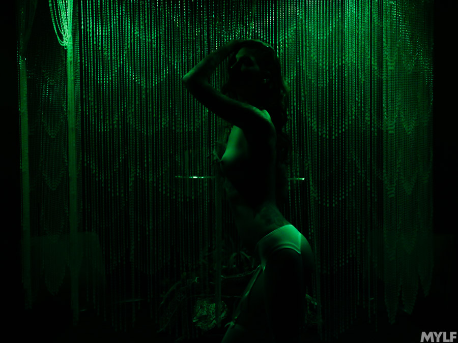 Leggy lass buries cock in her twat - XXX Dessert - Picture 3