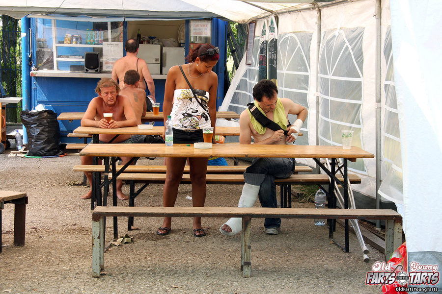 Young &amp; old. A daring girl publicly suc - XXX Dessert - Picture 8