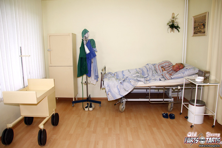 Older man young women sex. Old senior patie - XXX Dessert - Picture 2