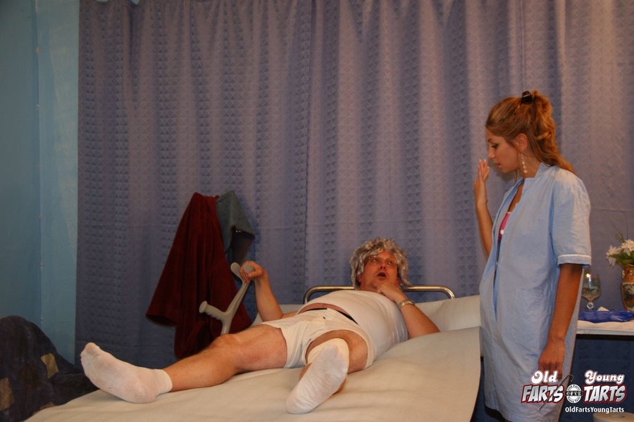 18 young xxx. Teenie nurse giving a horny g - XXX Dessert - Picture 3