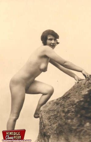 Classic pussy. Naughty vintage ladies po - Picture 1