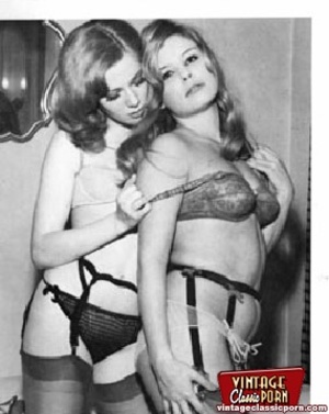 1950s Vintage Porn Amateur Wrestling - Vintage porn. Several very sexy vintage gir - XXX Dessert - Picture 7