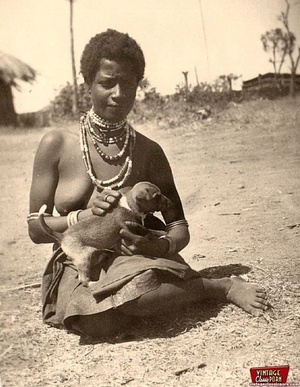 Retro xxx. Classic African ladies showin - Picture 1