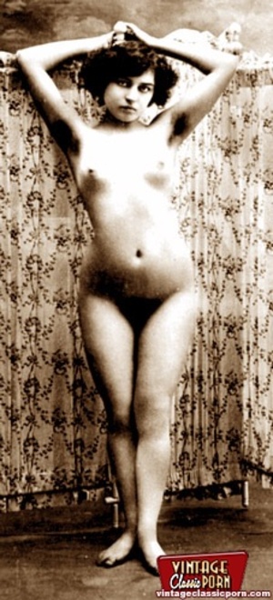 Retro nude. Several Rubens ladies showin - Picture 5