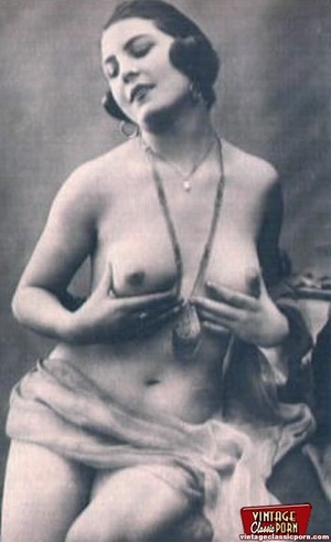 Retro nude. Several Rubens ladies showin - Picture 9
