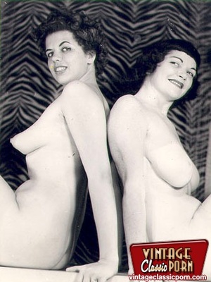 Hairy nude. Several fifties ladies showi - XXX Dessert - Picture 7