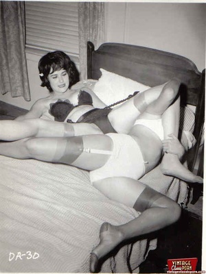 Hairy beauty. Crazy and vintage lesbians - Picture 3