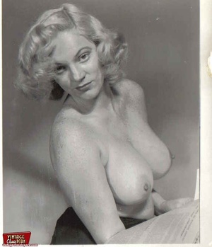 Retro porn. Exciting vintage ladies with - Picture 2