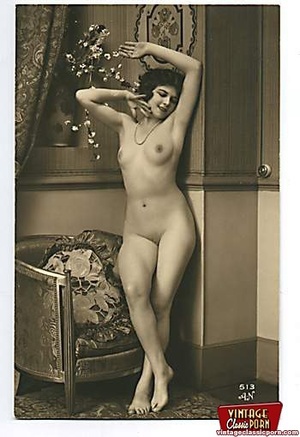 Hairy babes. Full frontal vintage nudity - Picture 9