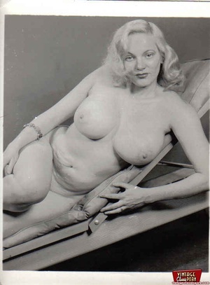 Hairy snatch. A couple beautiful vintage - Picture 2