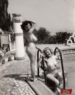 Hairy snatch. A couple beautiful vintage - Picture 3