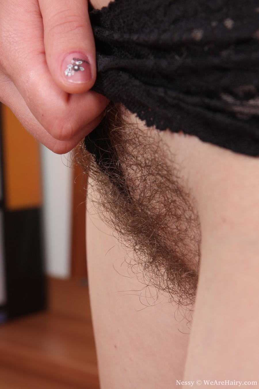 Hairy bush. Nessy feels so sexy when she we - XXX Dessert - Picture 7