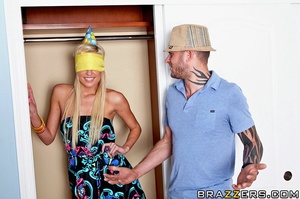 Monster dick. When Victoria arrives at a - XXX Dessert - Picture 7