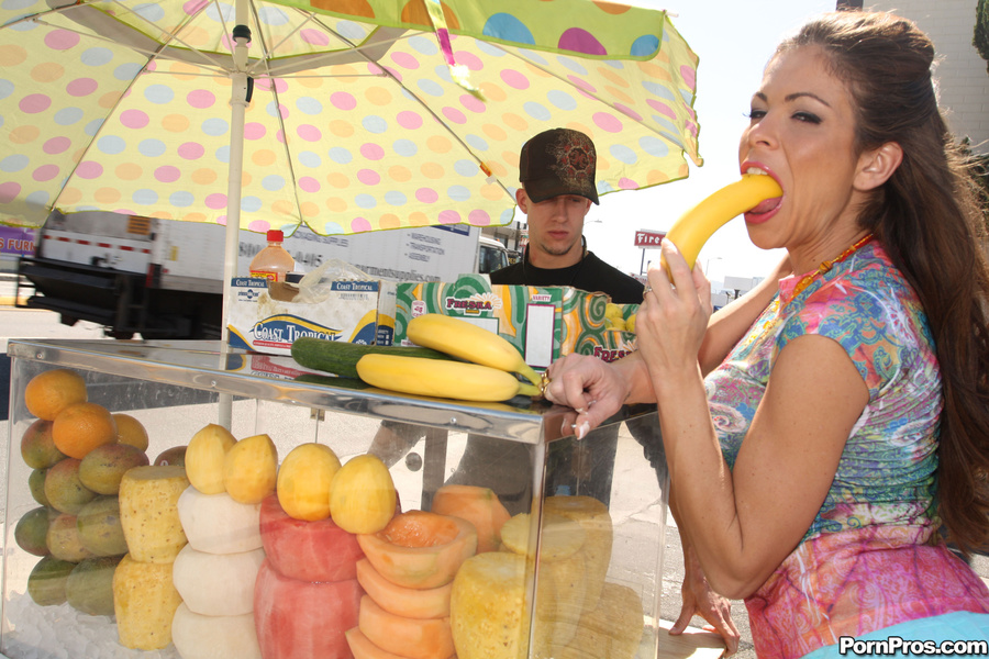 Facial deepthroat. Horny bitch gets throat  - XXX Dessert - Picture 2