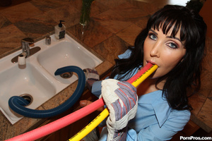 Sucking dick. Plumber chick declogs dude - Picture 5