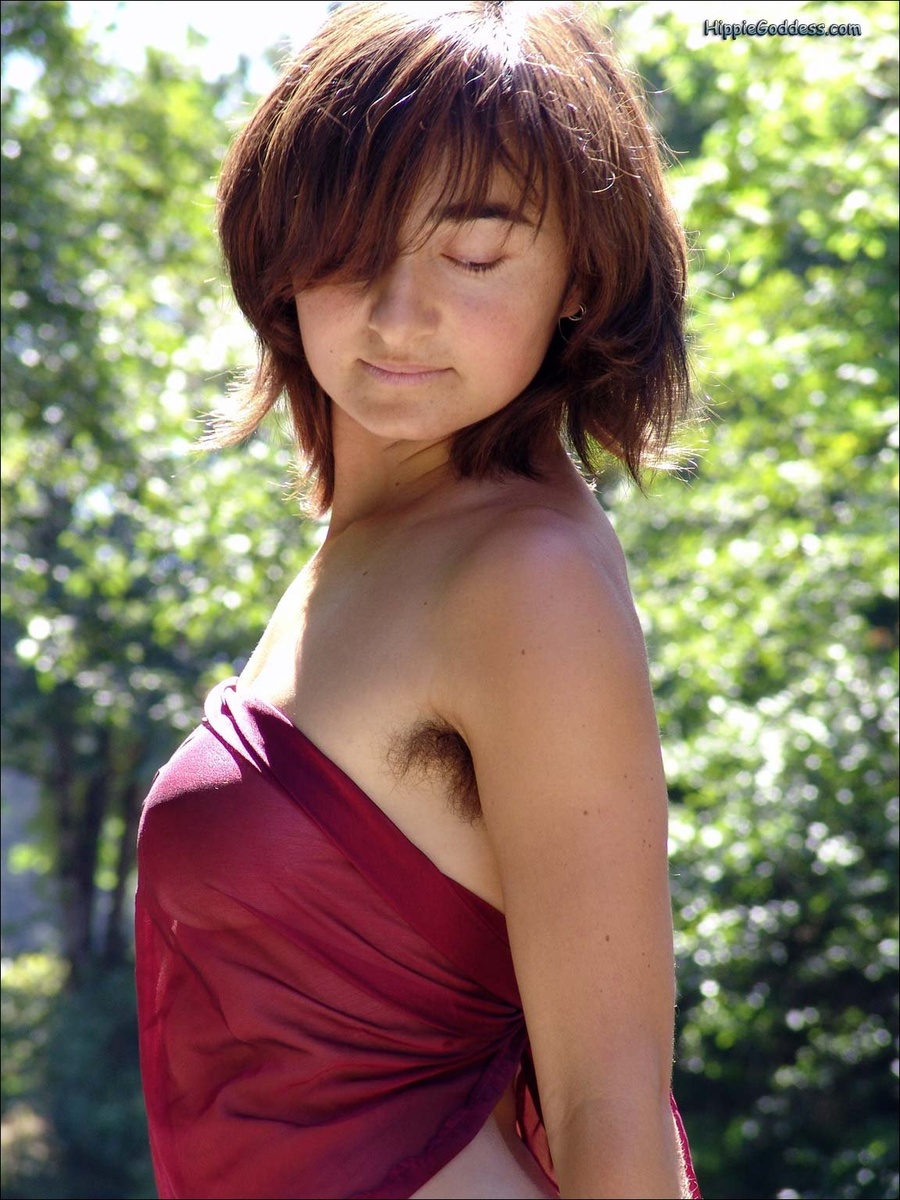 Erotika xxx. Natural Hippie stripping down  - XXX Dessert - Picture 8