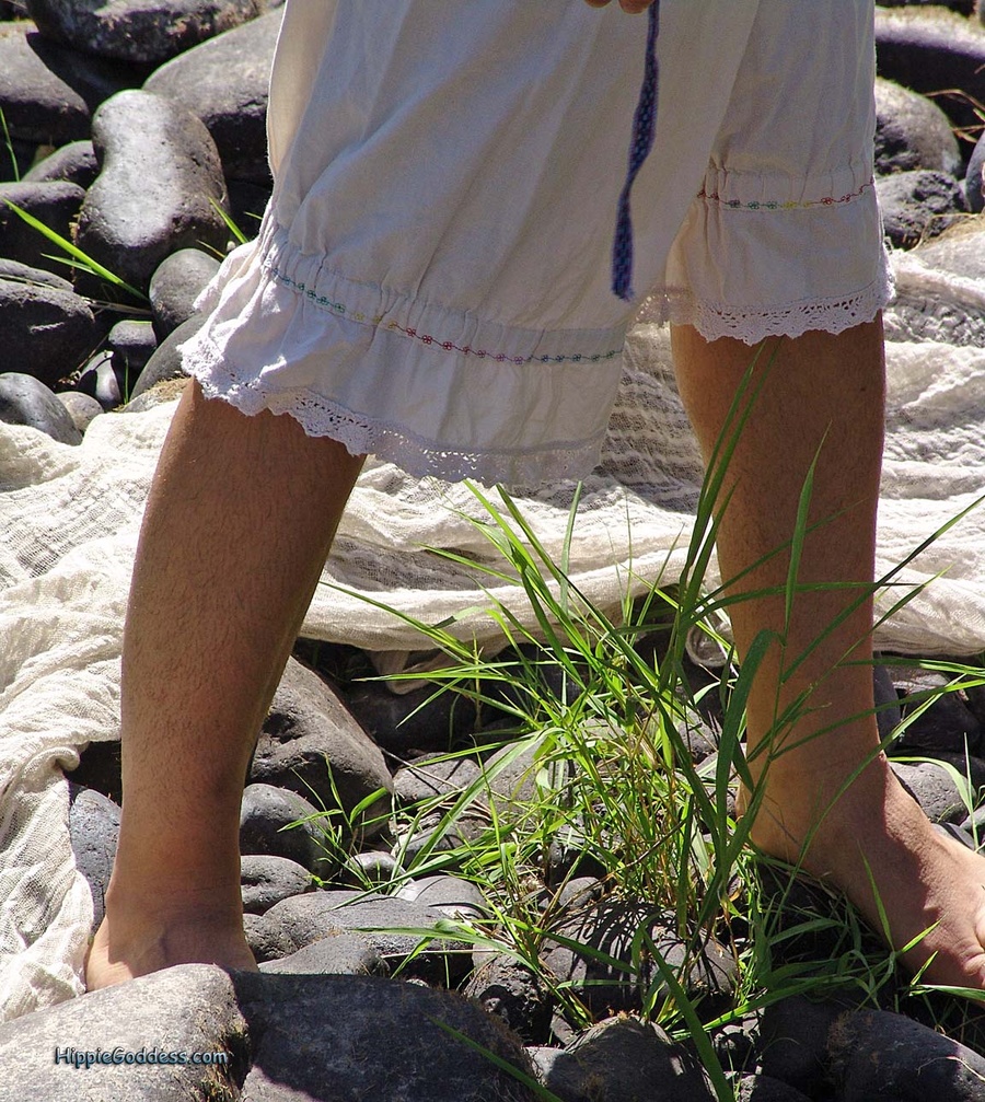 Erotica xxx. Natural Hippie stripping down  - XXX Dessert - Picture 17