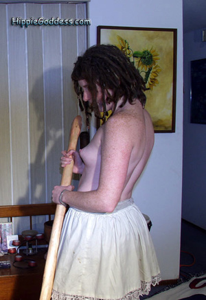 Young 18 teen. Natural, hairy, hippie gi - XXX Dessert - Picture 7