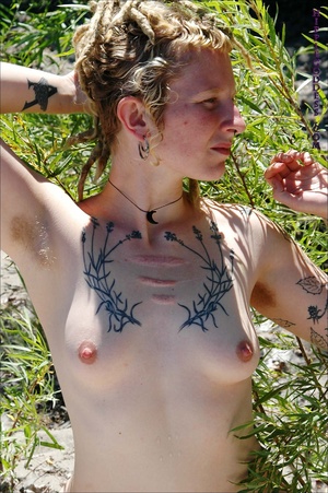 Xxx young. Hairy, dreadlocked hippie gir - Picture 14