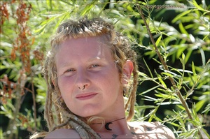 Xxx young. Hairy, dreadlocked hippie gir - Picture 15
