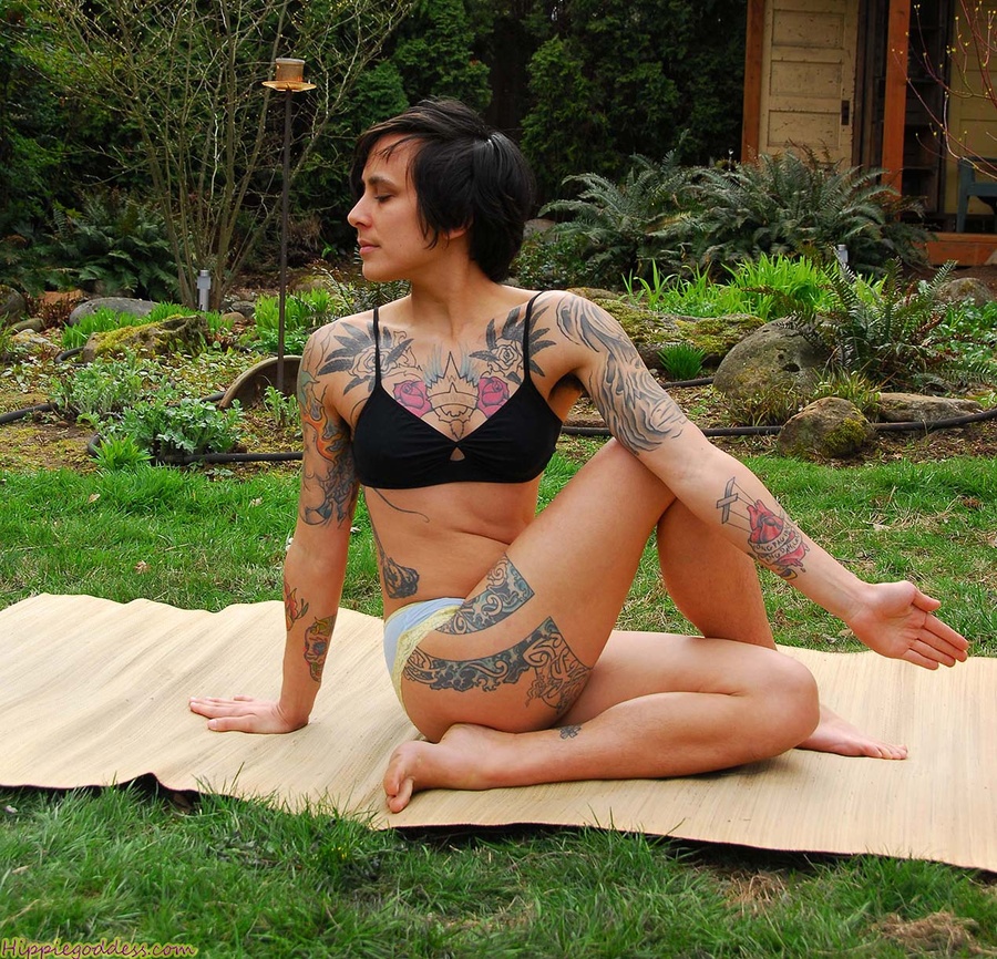 Hairy galleries. Thyme does nude yoga. Beau - XXX Dessert - Picture 2