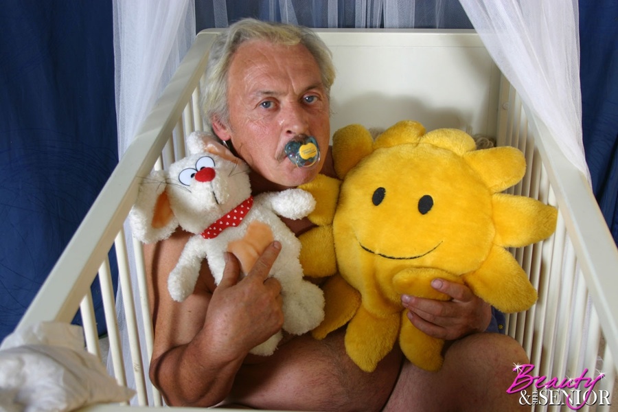 Old young adult. Horny senior gets pleased  - XXX Dessert - Picture 1