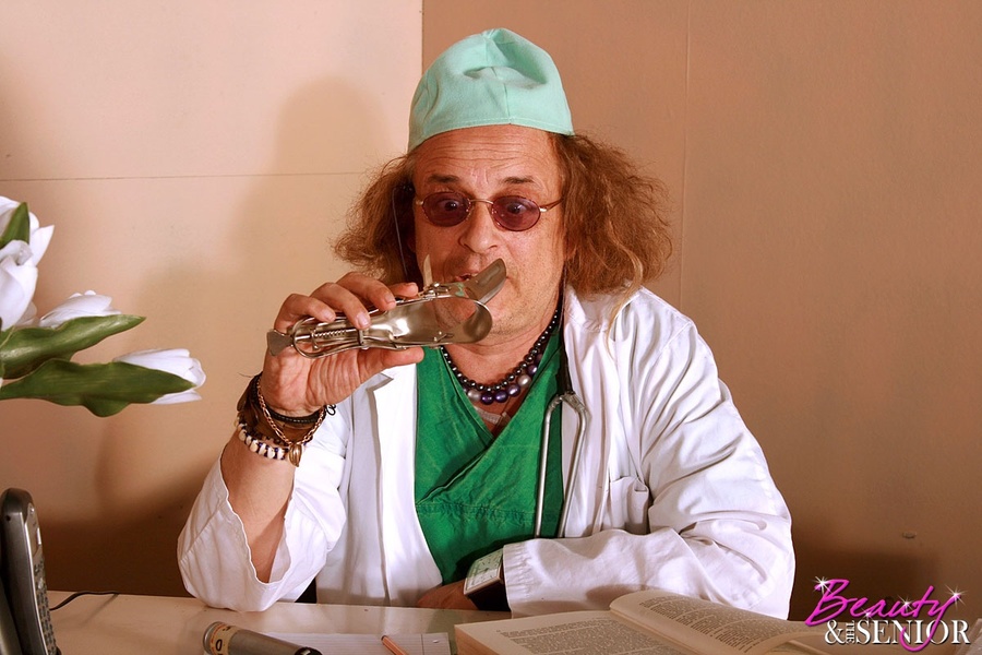 Young &amp; old. Naughty teenage babe ridin - XXX Dessert - Picture 6