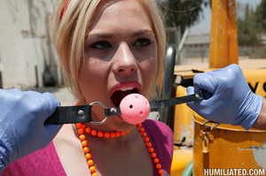 Squirt. Bitch gets ball gagged and fucke - XXX Dessert - Picture 2