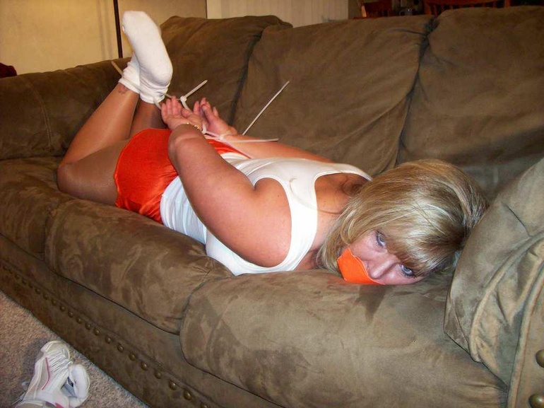 Humiliated horny wives handcuffed all wet - Unique Bondage - Pic 7