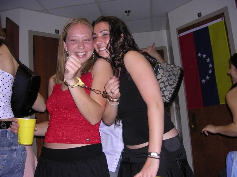 Amateur chick loves to suck cock when she in - Unique Bondage - Pic 7