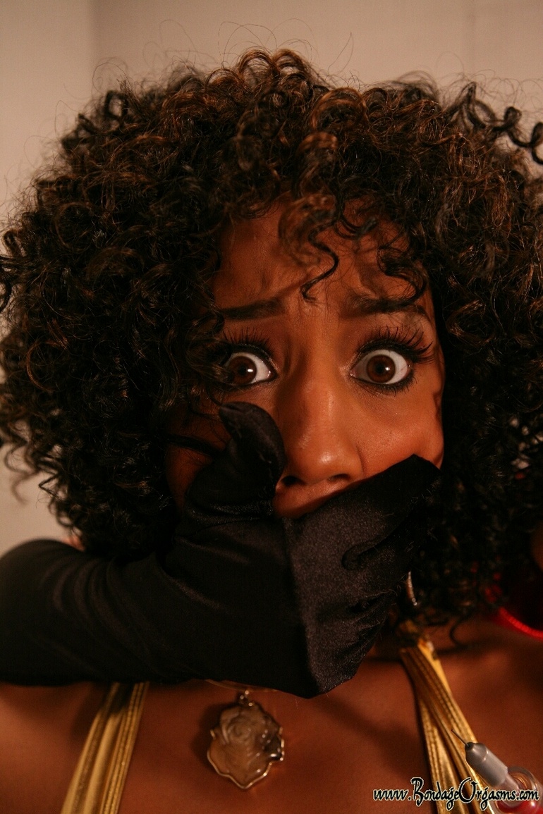 Mysteria captured by arch rival. - Unique Bondage - Pic 2
