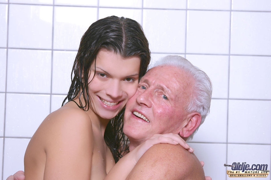 Old young adult - Cindy loves old men! In t - XXX Dessert - Picture 10