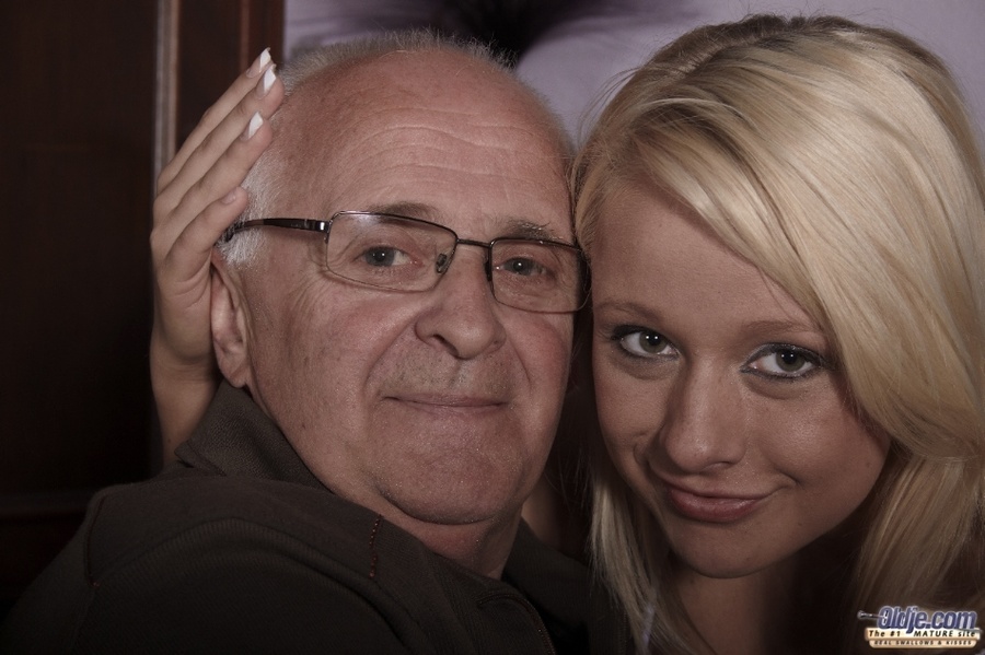 Old young love - They measure the right thi - XXX Dessert - Picture 1