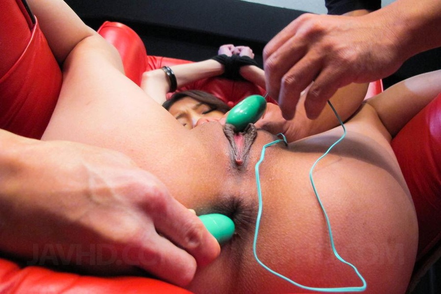 Slim naughty Ibuki gets her flesh flower sp - XXX Dessert - Picture 11