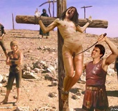 Bondage toons. Roman slave crucified and has her pussy whipped!