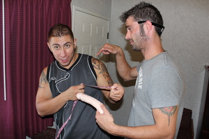 Strange games performed by amateur gay h - Picture 7