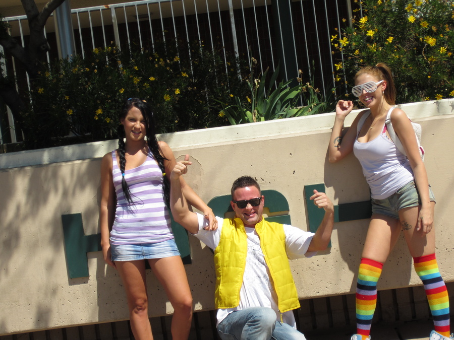 Sexy teen girls posing outdoors and then ma - XXX Dessert - Picture 4