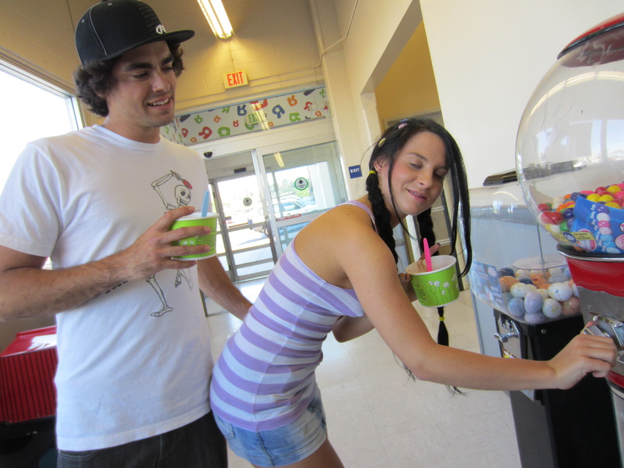 Sexy teen girls posing outdoors and then ma - XXX Dessert - Picture 12