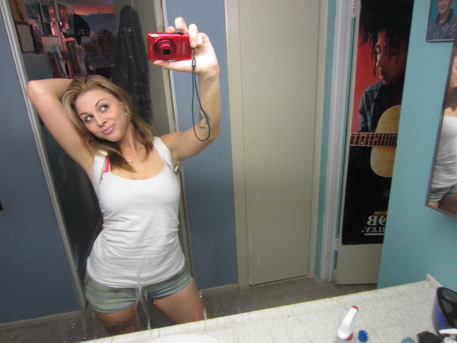 Amazing busty teen girl making hot selfshot - XXX Dessert - Picture 7