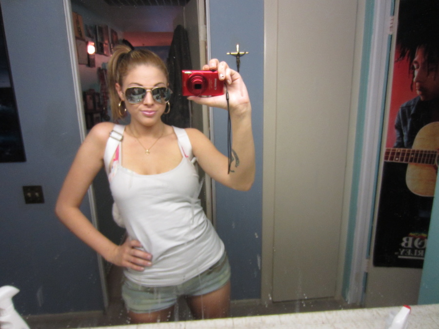 Amazing busty teen girl making hot selfshot - XXX Dessert - Picture 14