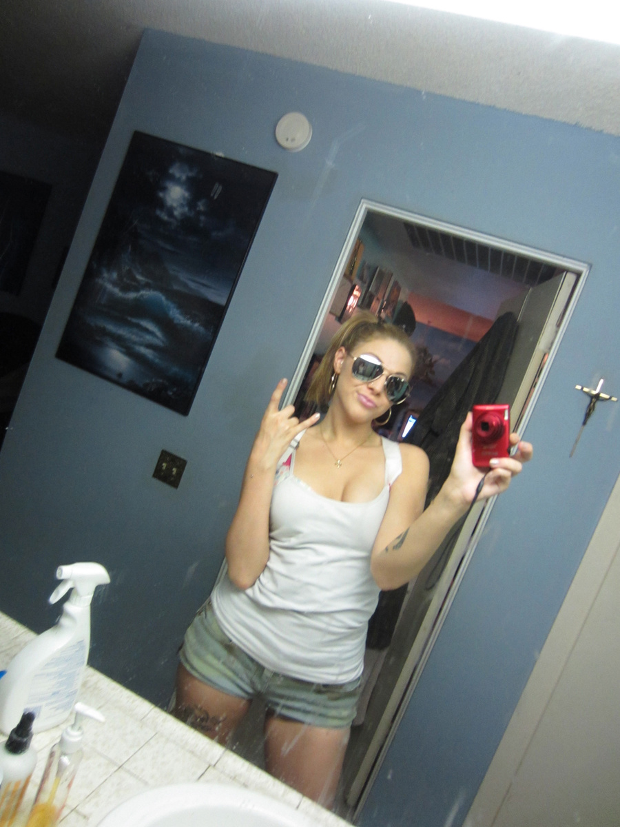 Amazing busty teen girl making hot selfshot - XXX Dessert - Picture 15