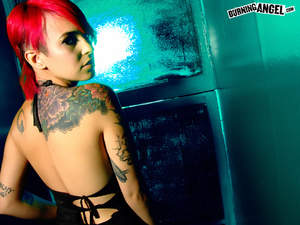 Punk redhead strips and spreads - Picture 4