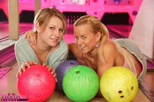 Hot lesbian. Blonde teen lesbians playin - XXX Dessert - Picture 1