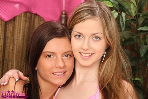 Lesbian women. Teen lesbians making out  - Picture 2