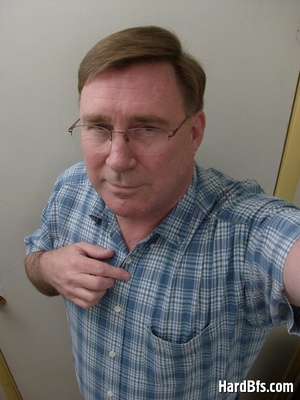 Check out hot selfshot pics of older guy slowly undressing. Tags: Older gay, men pics, naked men. - XXXonXXX - Pic 3